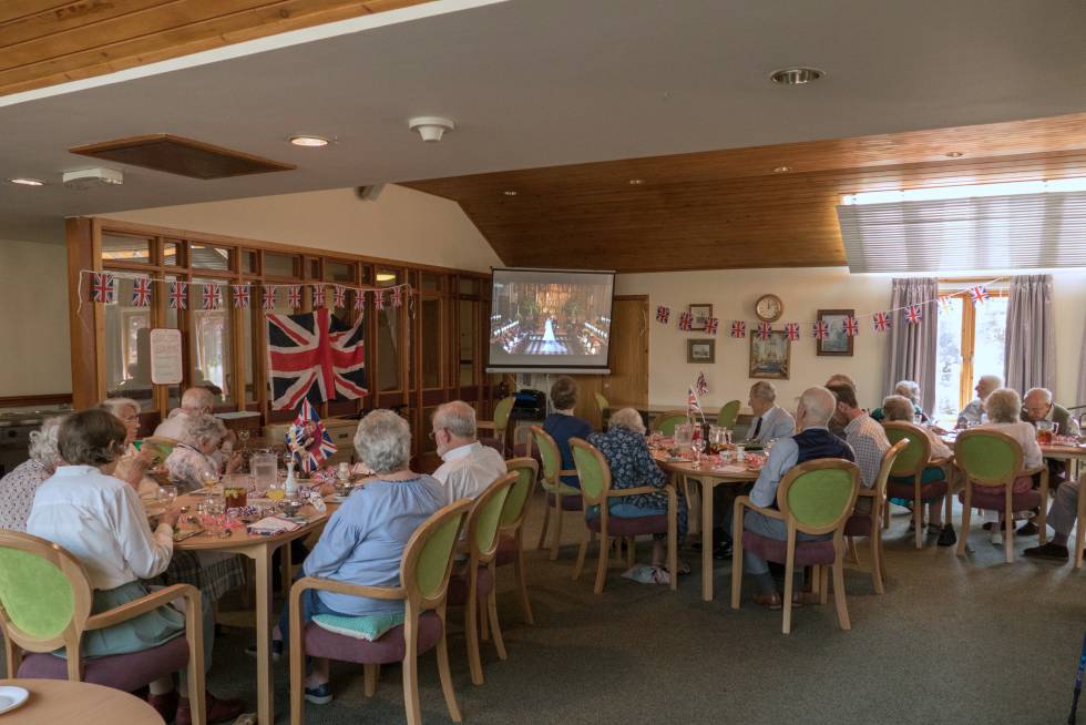 Residents in the dining room at Capel Court